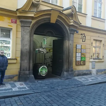 ホームステイ Charles Bridge, Old Town3 Min Walk Private H プラハ