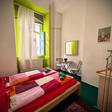 Charles Bridge, Old Town3 Min Walk Private H Praag