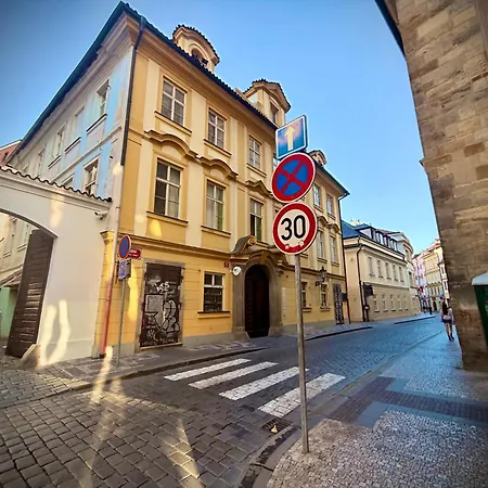 Charles Bridge, Old Town3 Min Walk Private H *
